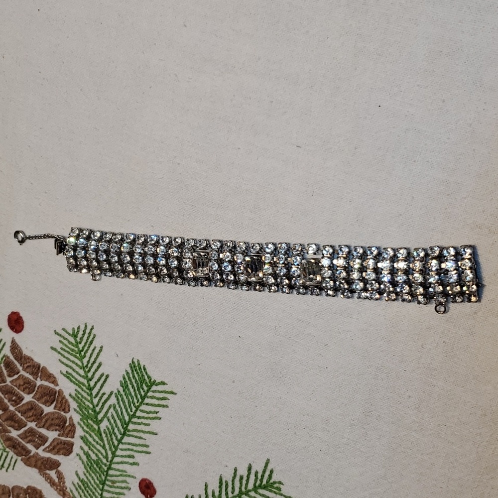 Weiss Rhinstone Bracelet - Picture 7 of 12